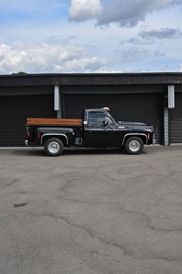 Lot 2009 Chevrolet GMC Pick-Up