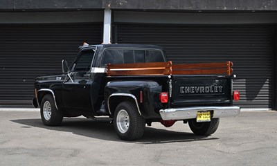 Lot 2009 Chevrolet GMC Pick-Up