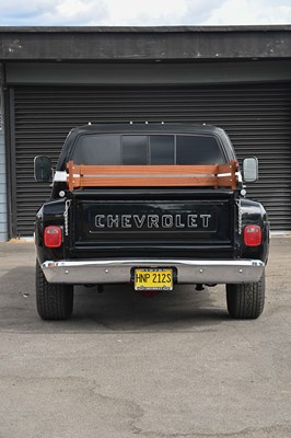 Lot 2009 Chevrolet GMC Pick-Up