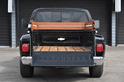 Lot 2009 Chevrolet GMC Pick-Up