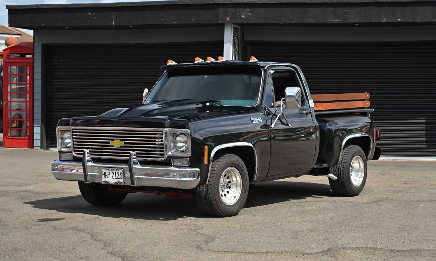 Lot 2009 Chevrolet GMC Pick-Up