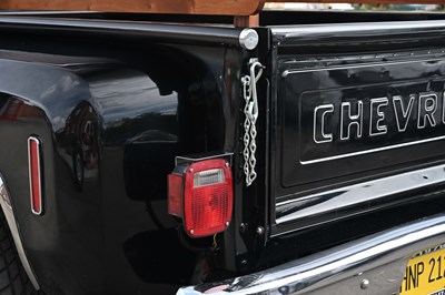 Lot 2009 Chevrolet GMC Pick-Up