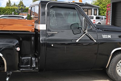 Lot 2009 Chevrolet GMC Pick-Up