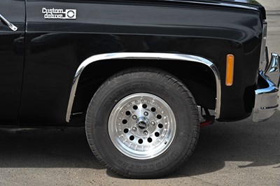Lot 2009 Chevrolet GMC Pick-Up
