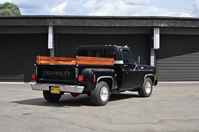 Lot 2009 Chevrolet GMC Pick-Up