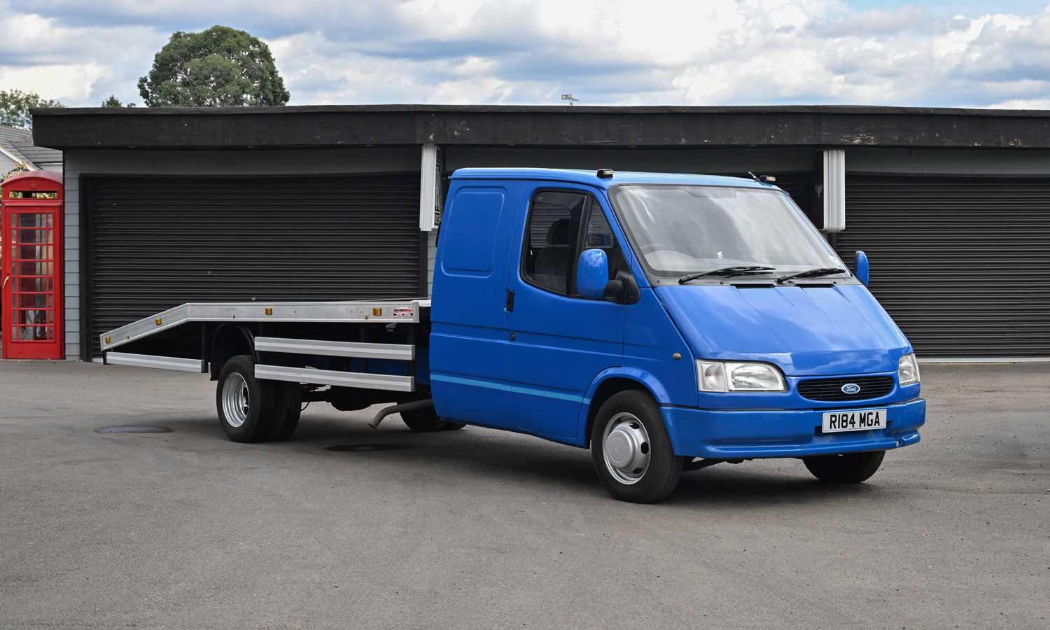 Lot 1998 Ford Transit Low Loader