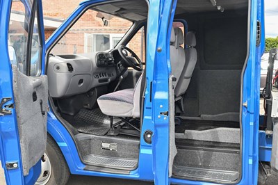 Lot 1998 Ford Transit Low Loader