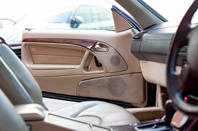 Lot 1996 Mercedes-Benz SL320