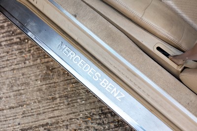 Lot 1996 Mercedes-Benz SL320