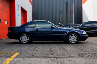 Lot 1996 Mercedes-Benz SL320