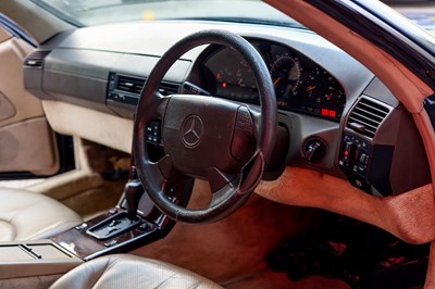 Lot 1996 Mercedes-Benz SL320