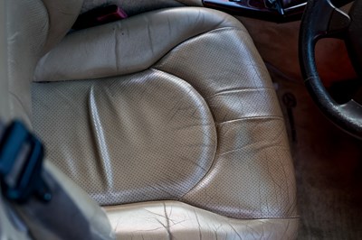 Lot 1996 Mercedes-Benz SL320