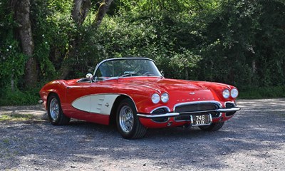 Lot 1961 Chevrolet Corvette C1