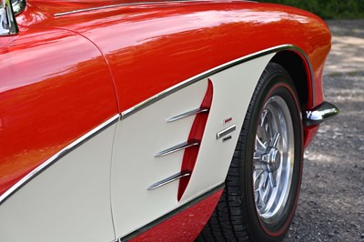 Lot 1961 Chevrolet Corvette C1