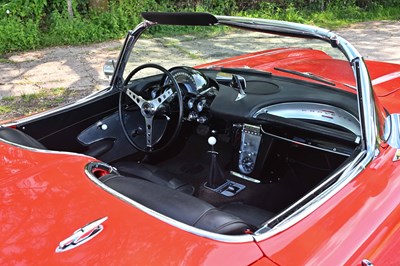 Lot 1961 Chevrolet Corvette C1
