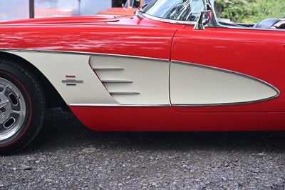 Lot 1961 Chevrolet Corvette C1