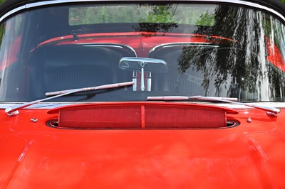 Lot 1961 Chevrolet Corvette C1