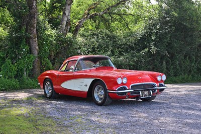 Lot 1961 Chevrolet Corvette C1