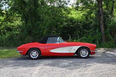 Lot 1961 Chevrolet Corvette C1