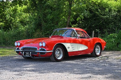 Lot 1961 Chevrolet Corvette C1