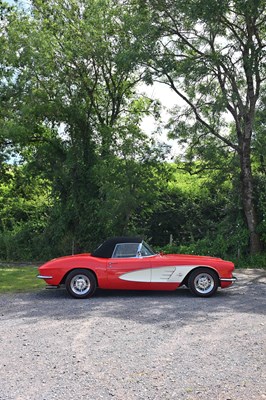 Lot 1961 Chevrolet Corvette C1