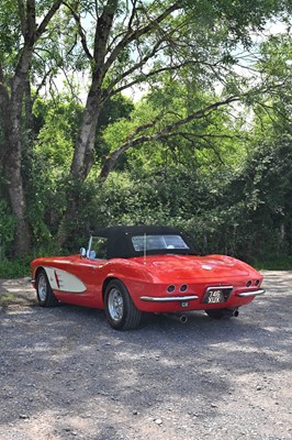 Lot 1961 Chevrolet Corvette C1