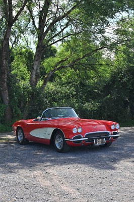 Lot 1961 Chevrolet Corvette C1