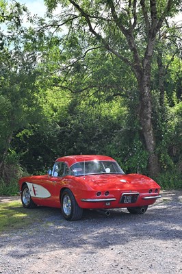 Lot 1961 Chevrolet Corvette C1