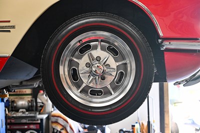 Lot 1961 Chevrolet Corvette C1