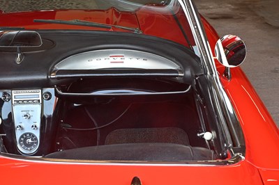 Lot 1961 Chevrolet Corvette C1