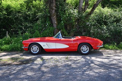 Lot 1961 Chevrolet Corvette C1