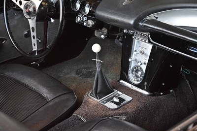 Lot 1961 Chevrolet Corvette C1