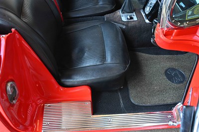 Lot 1961 Chevrolet Corvette C1