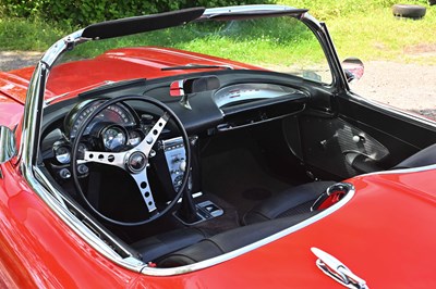 Lot 1961 Chevrolet Corvette C1