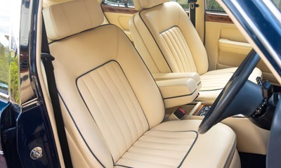 Lot 1990 Rolls-Royce Silver Spirit II