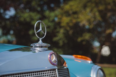 Lot 1956 Mercedes-Benz 220a Ponton
