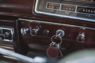 Lot 1956 Mercedes-Benz 220a Ponton