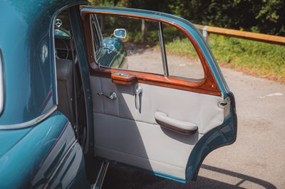 Lot 1956 Mercedes-Benz 220a Ponton