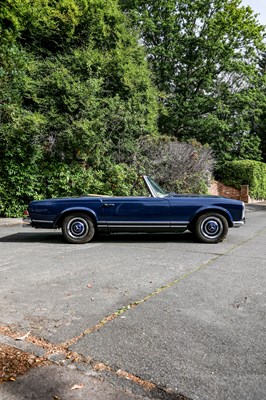 Lot 1966 Mercedes-Benz 230 SL Pagoda