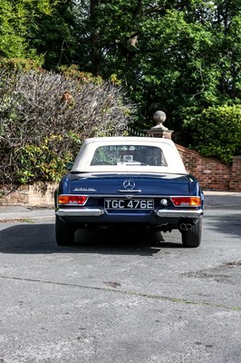 Lot 1966 Mercedes-Benz 230 SL Pagoda