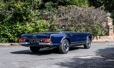 Lot 1966 Mercedes-Benz 230 SL Pagoda