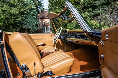 Lot 1966 Mercedes-Benz 230 SL Pagoda