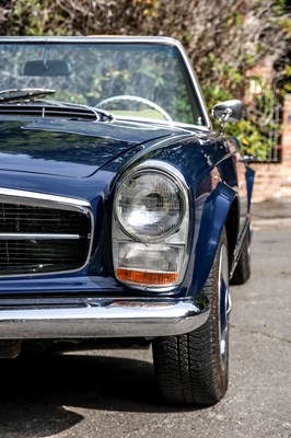 Lot 1966 Mercedes-Benz 230 SL Pagoda