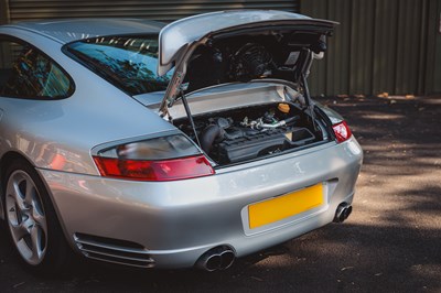 Lot 230 - 2001 Porsche 911/996 Turbo (Manual)