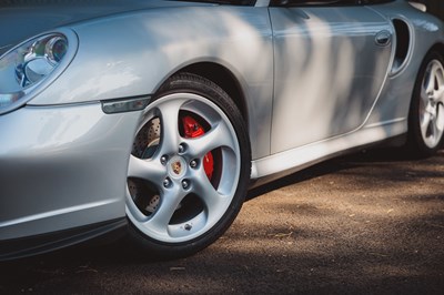 Lot 230 - 2001 Porsche 911/996 Turbo (Manual)
