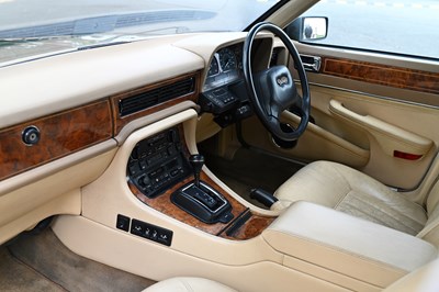 Lot 1990 Daimler XJ40 by Lynx (4 litre)