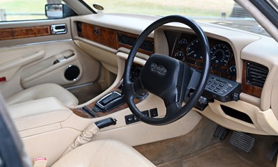 Lot 1990 Daimler XJ40 by Lynx (4 litre)