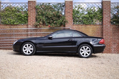 Lot 2004 Mercedes-Benz SL350 Convertible