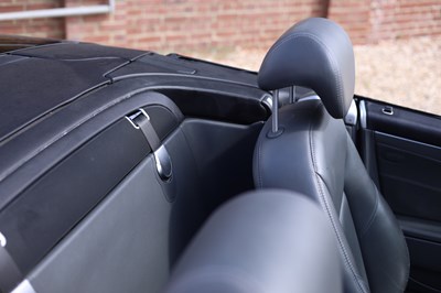 Lot 2004 Mercedes-Benz SL350 Convertible