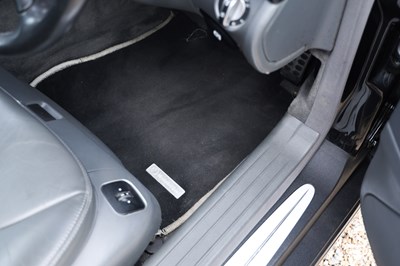 Lot 2004 Mercedes-Benz SL350 Convertible